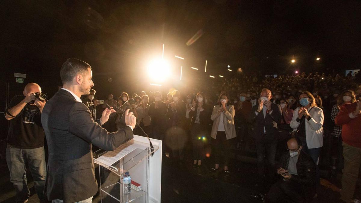 Fernández Bielsa presentó su candidatura ayer en los cines ABC Park de València.