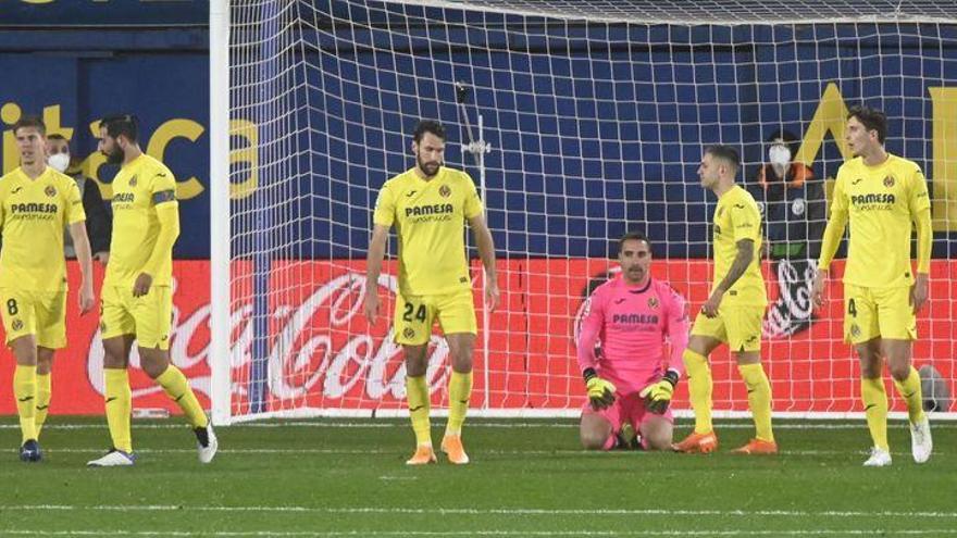 Gil Manzano se la vuelve a liar a un Villarreal muy falto de fútbol