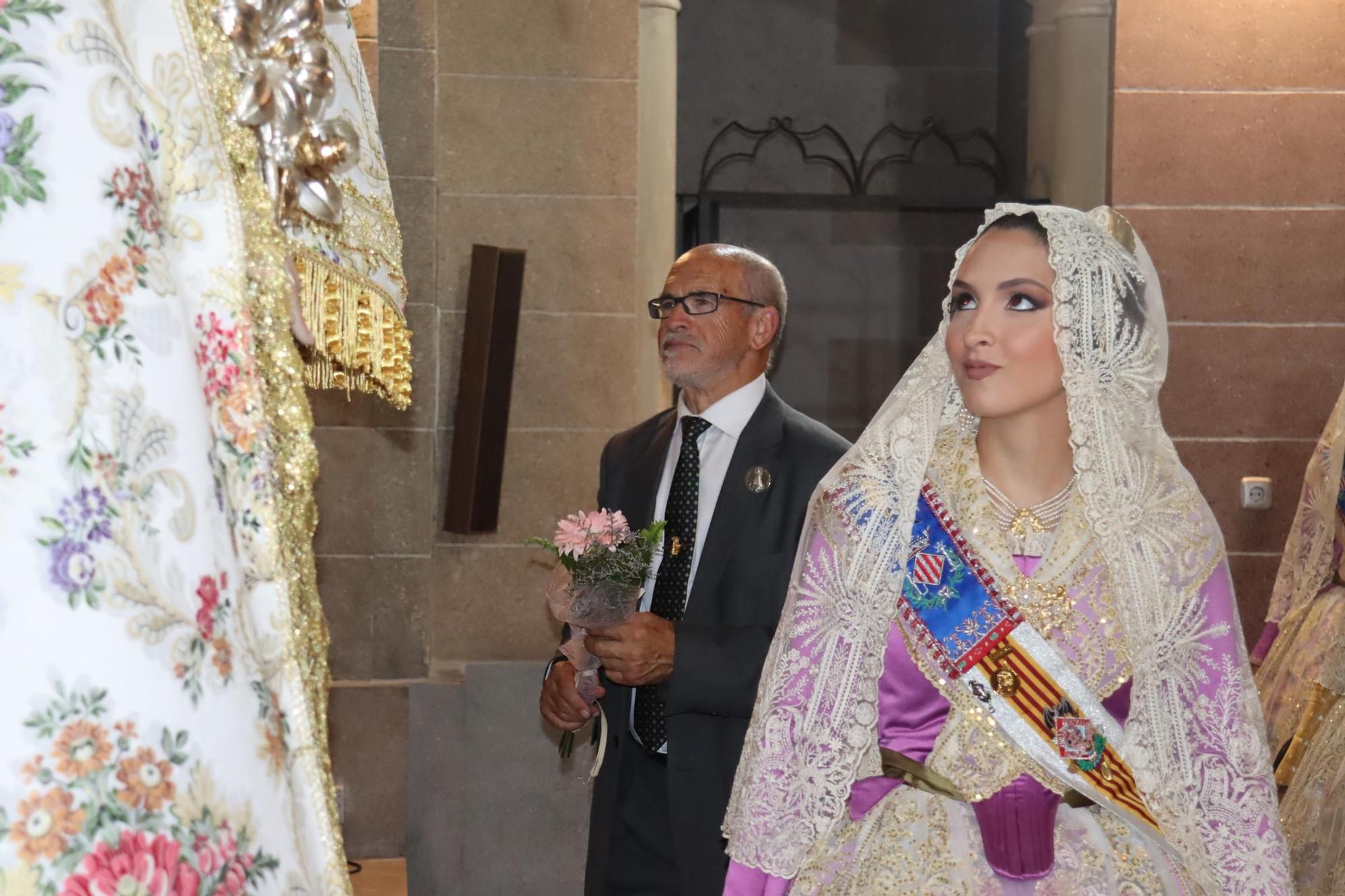 Así ha sido el Besamanos de las falleras mayores y cortes de honor 2025