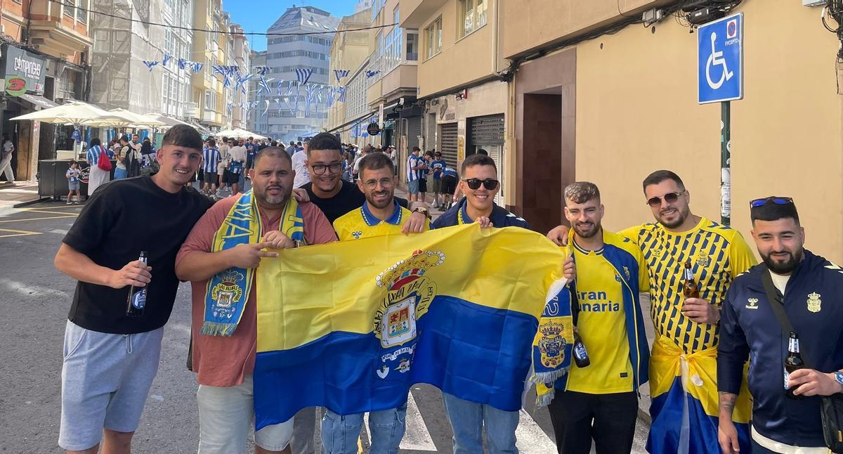 La fiesta por el ascenso del Deportivo arranca en la calle San Juan de A Coruña