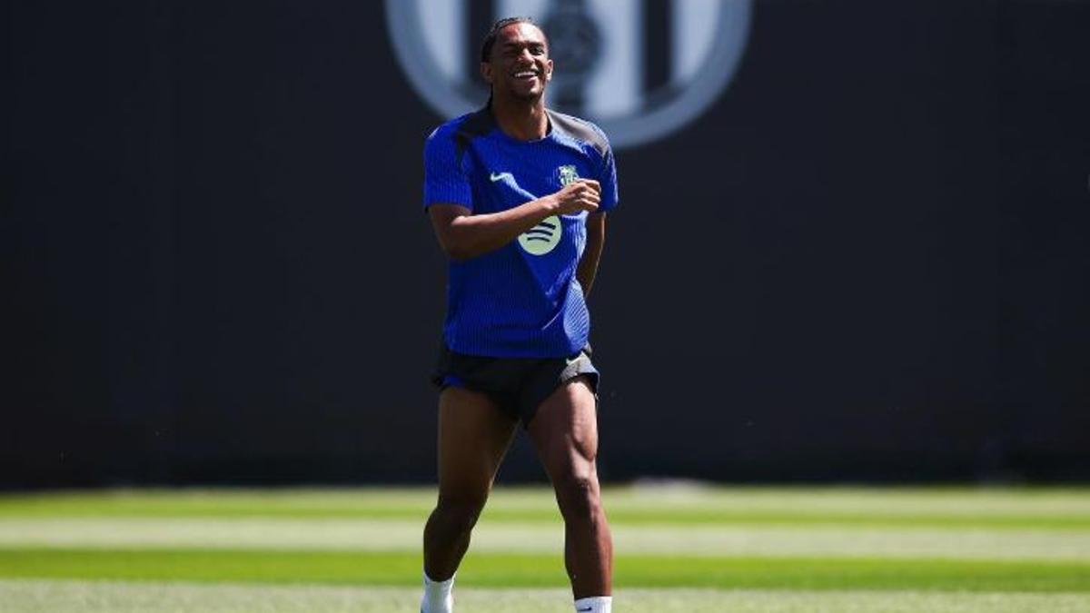 Balde vuelve a entrenarse con el resto de sus compañeros