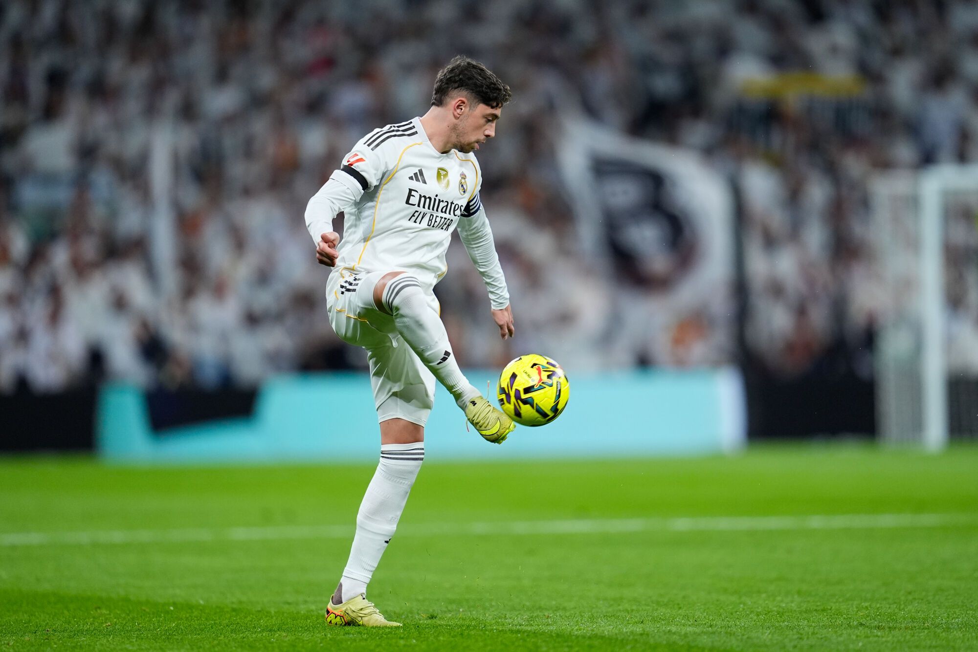 Federico Valverde of Real Madrid CF controls the ball during the Spanish League, LaLiga EA Sports, football match played between Real Madrid and RC Celta de Vigo at Bernabeu stadium on December 07, 2025, in Madrid, Spain. AFP7 07/12/2025 ONLY FOR USE IN SPAIN. Dennis Agyeman / AFP7 / Europa Press;2025;SOCCER;SPORT;ZSOCCER;ZSPORT;Real Madrid v RC Celta de Vigo - LaLiga EA Sports;