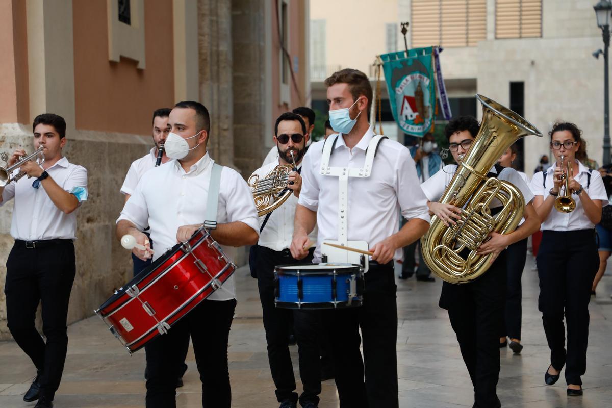 Búscate en el primer día de Ofrenda por las calles del Mar y Avellanas entre las 20:00 y 21:00 horas
