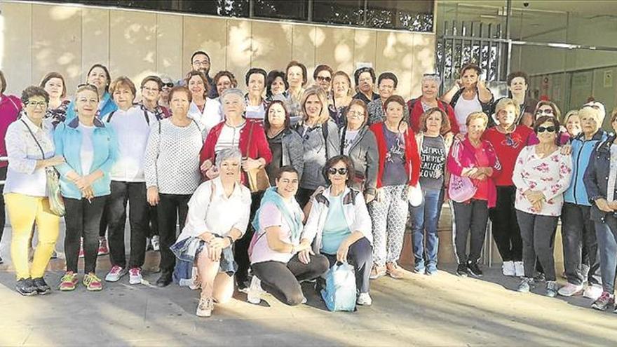 DECENAS de cuidadoras participan en la XIII Jornada de Respiro del Hospital