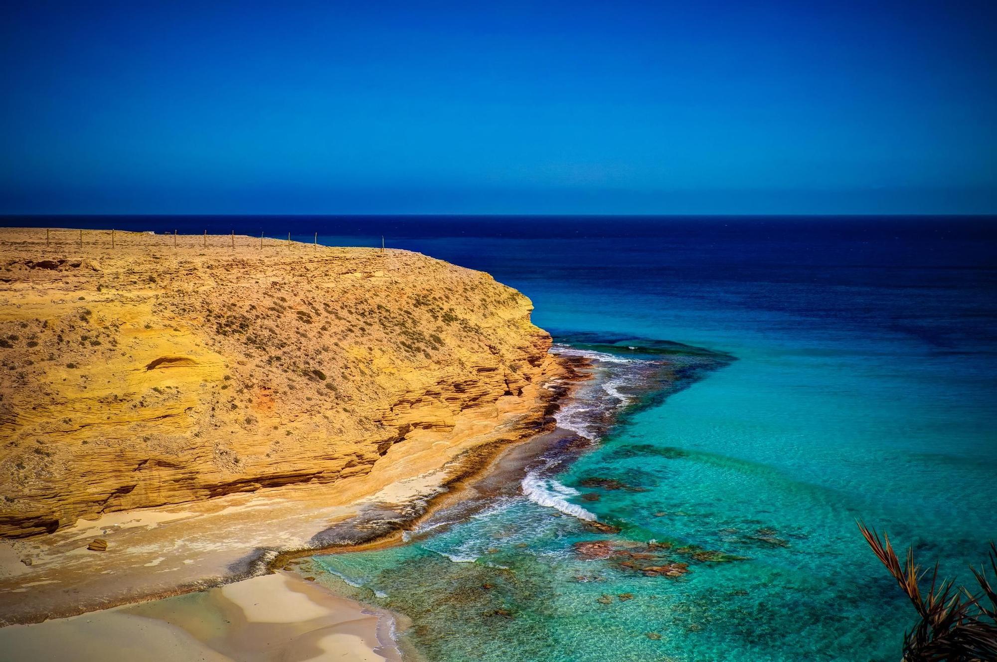 La playa de Ageeba, arenas fina y mar limpio