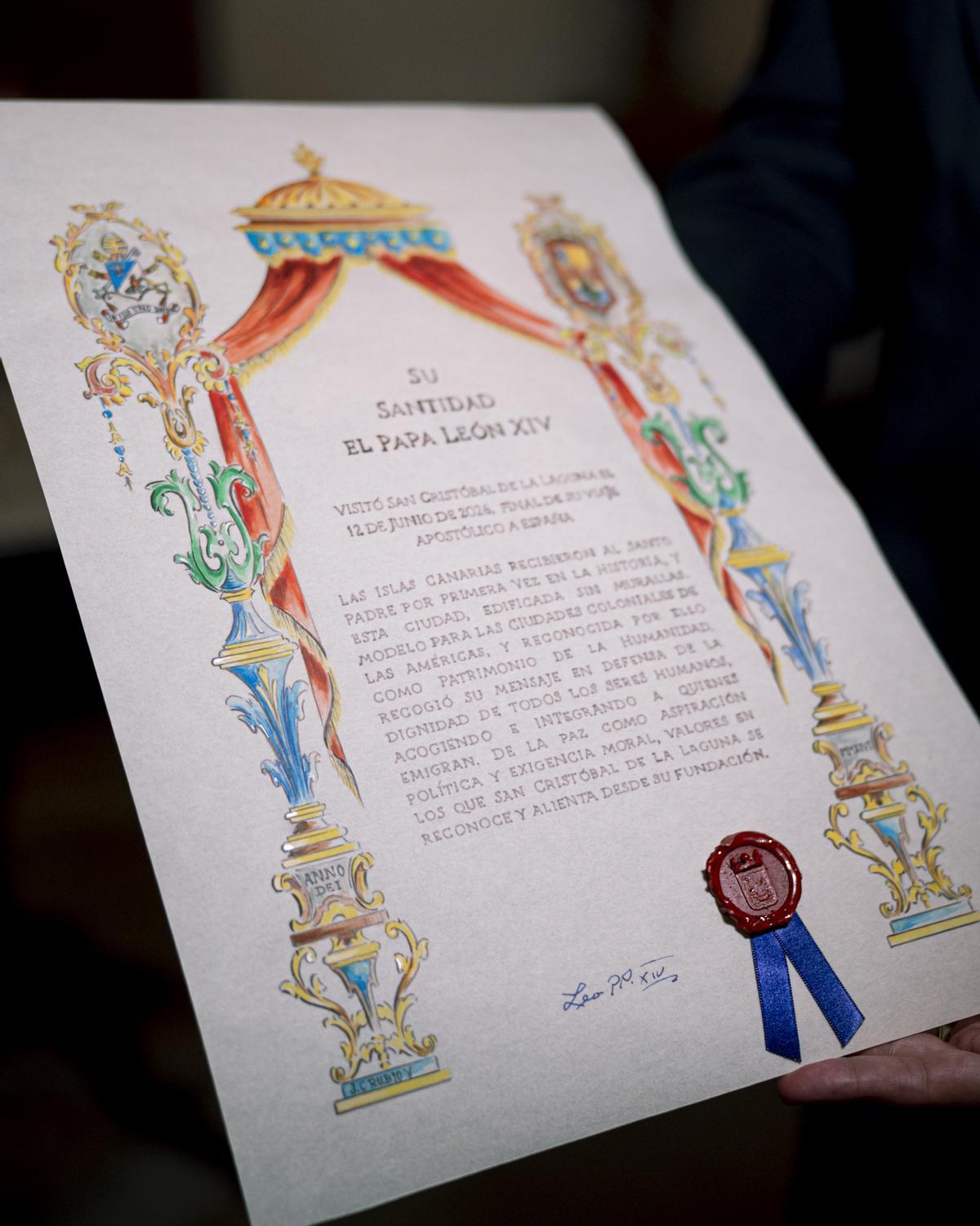 Documento firmado por el papa León XIV que acredita su visita a La Laguna