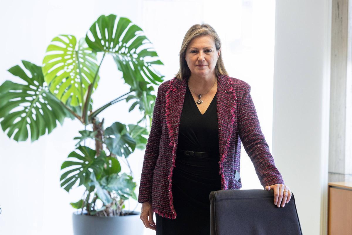 La consellera de Bienestar Social, Familia e Igualdad, Carolina Escandell, en las instalaciones del Consell de Eivissa.