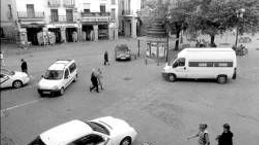 La plaza Mayor podría habilitar la zona azul de modo provisional