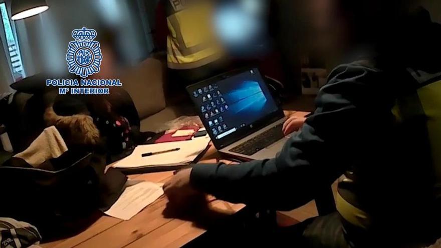 Detienen a un estudiante que era el líder de una red de pedofilia