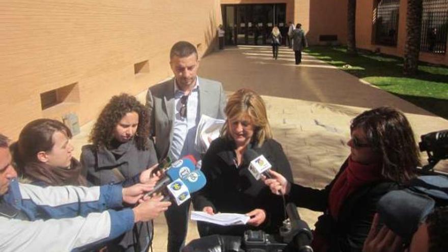 Moreno y Zapata, el día que acudieron al juzgado a presentar la demanda de desahucio.
