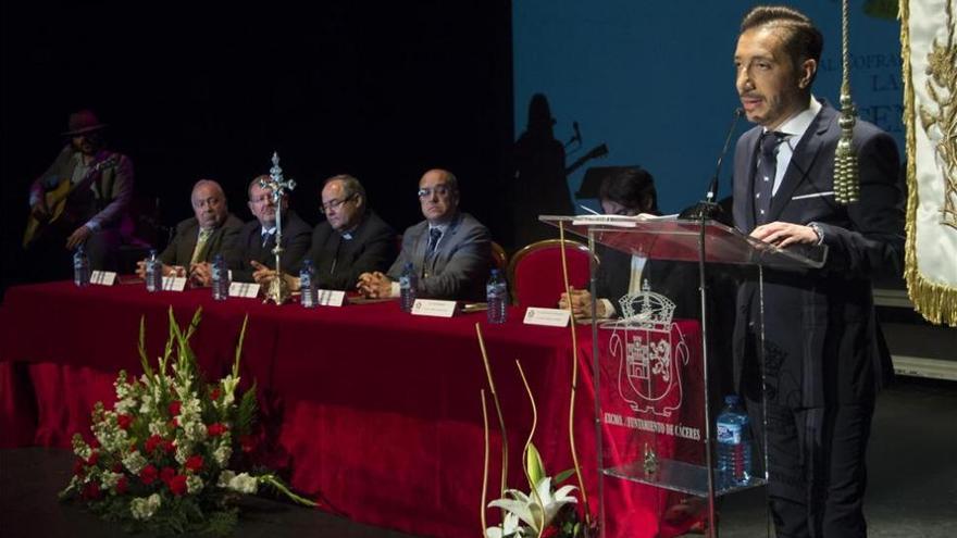 Miguel Angel Muñoz mezcla historia y actualidad en el pregón de la patrona de Cáceres