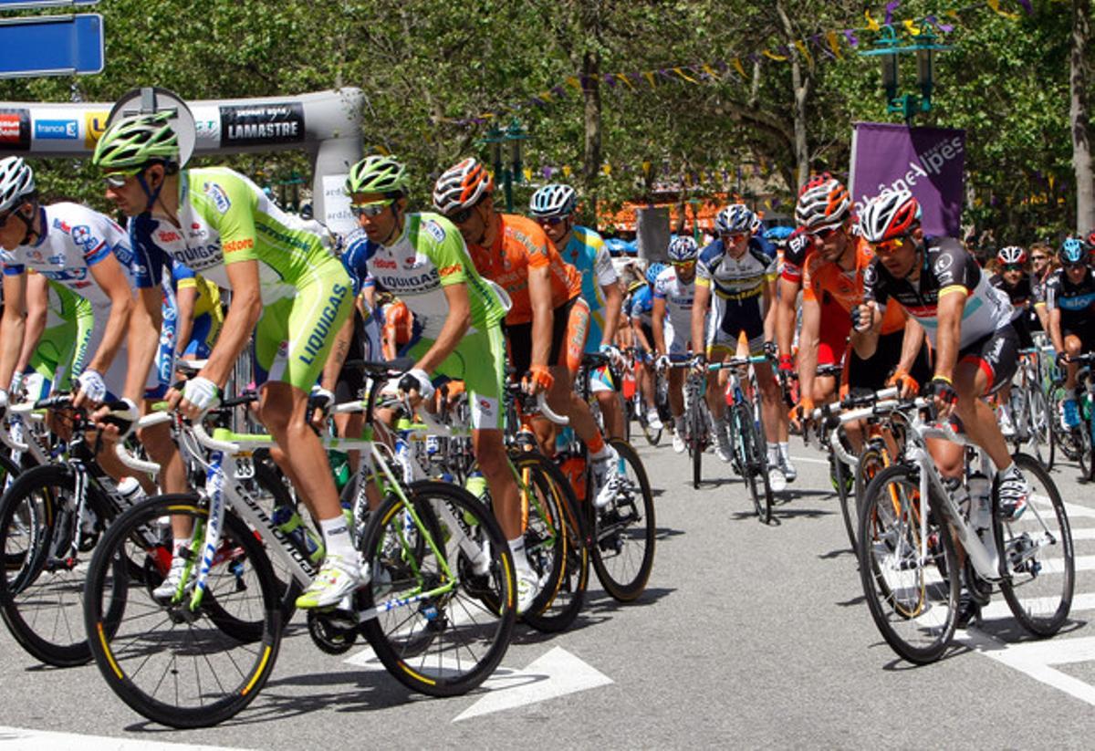 Començament de la segona etapa de la Dauphiné.
