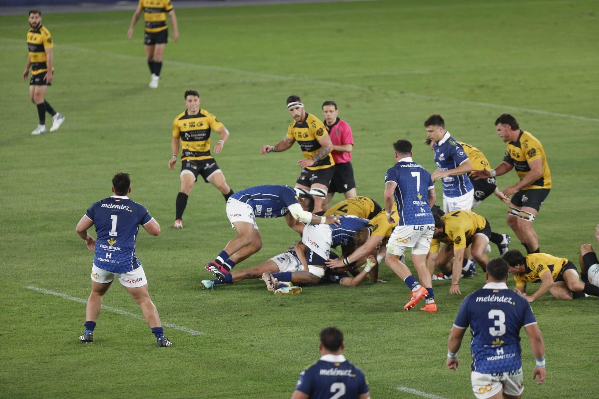 Las mejores imágenes del VRAC Quesos Entrepinares y el Recoletas Burgos Caja Rural por el título de Copa del Rey en el Ciutat de València