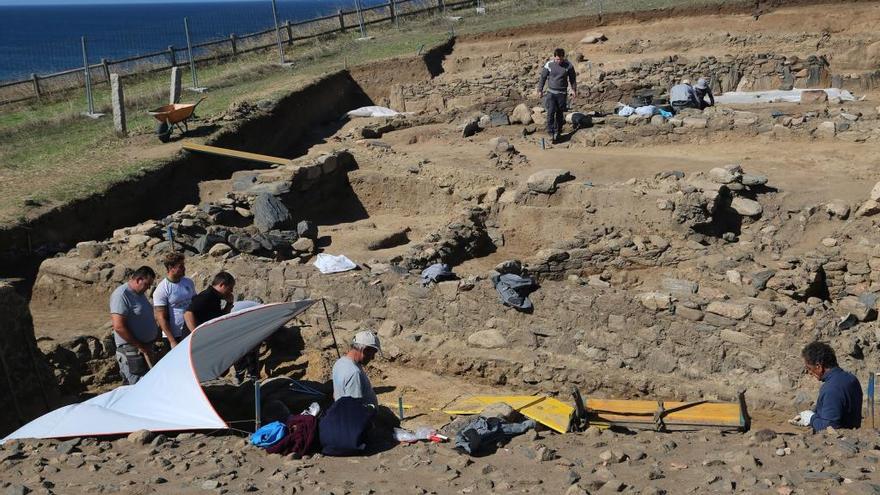 Excavación en A Lanzada. // Muñiz