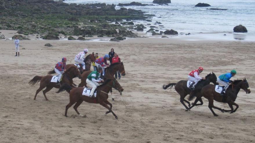 Carrera de caballos de una edición anterior de la cita.