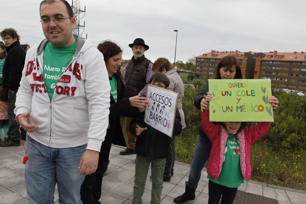 Manifestación de los vecinos de Nuevo Roces