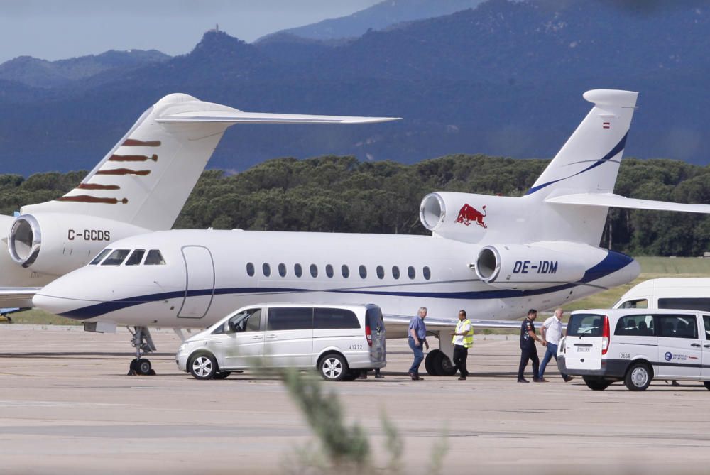 El propietari de Red Bull aterra a l'aeroport de Girona