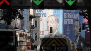 zentauroepp43792838 a large election poster of turkish president tayyip erdogan 180617162334