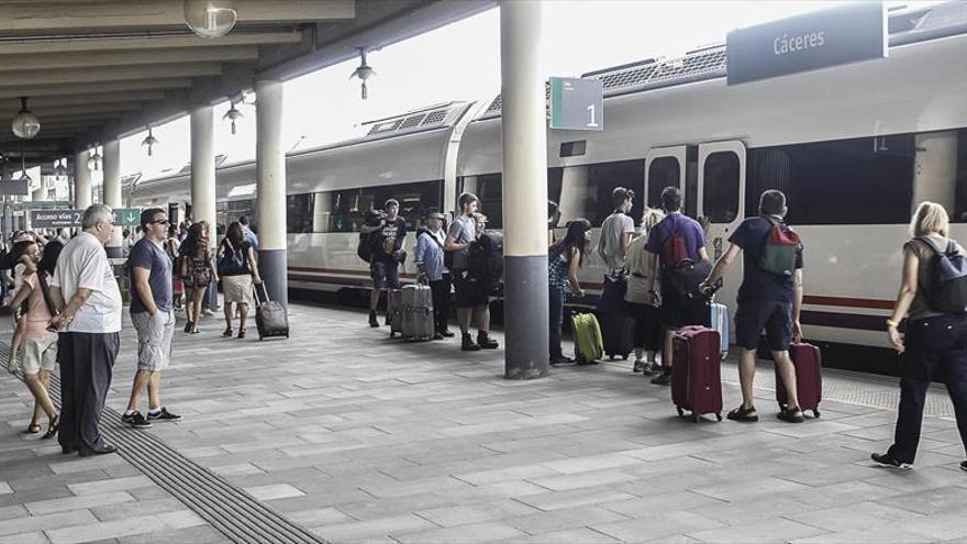 Un fallo eléctrico en la estación de Monfragüe provoca una demora de 30 minutos