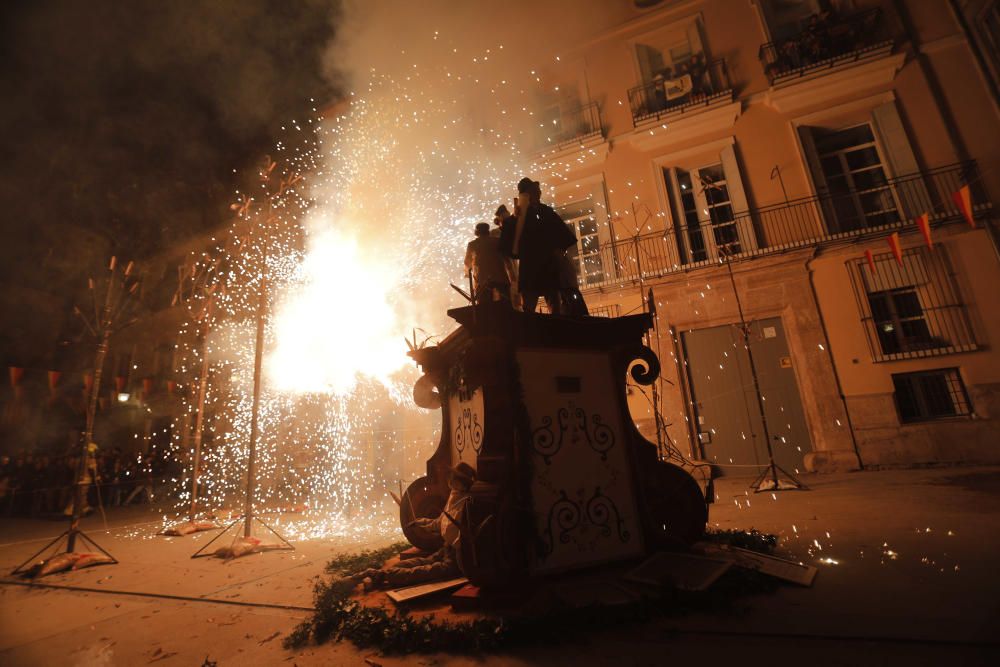 Cremà de la falla decimonónica de la Unesco