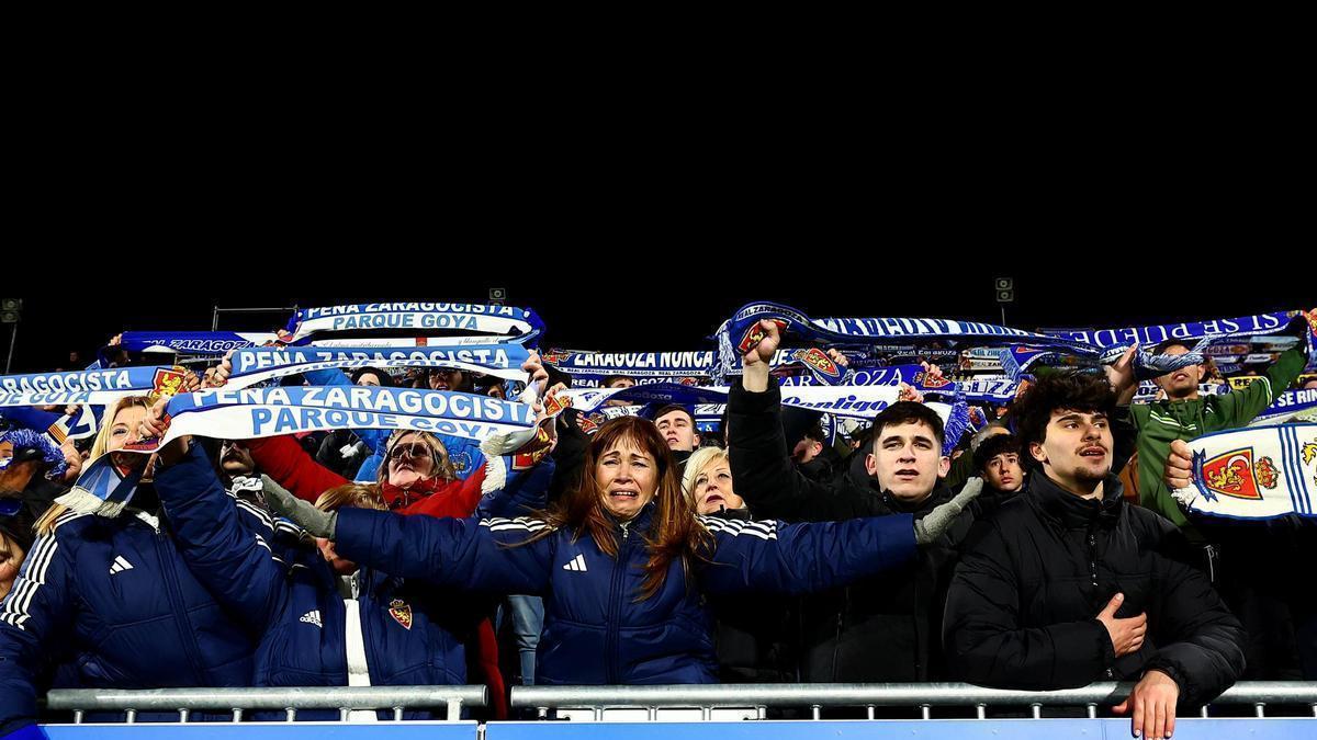 Aficionados zaragocistas, durante el partido ante el Almería de hace dos semanas.
