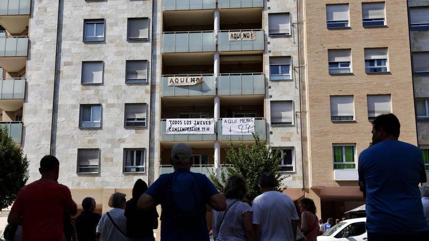 Los vecinos de La Florida se concentran contra los planes del Principado para instalar un centro de menores tutelados en el barrio