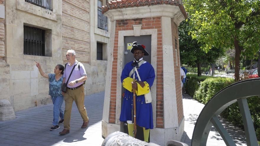 Puertas abiertas en antígua Capitanía General de la plaza Tetuán