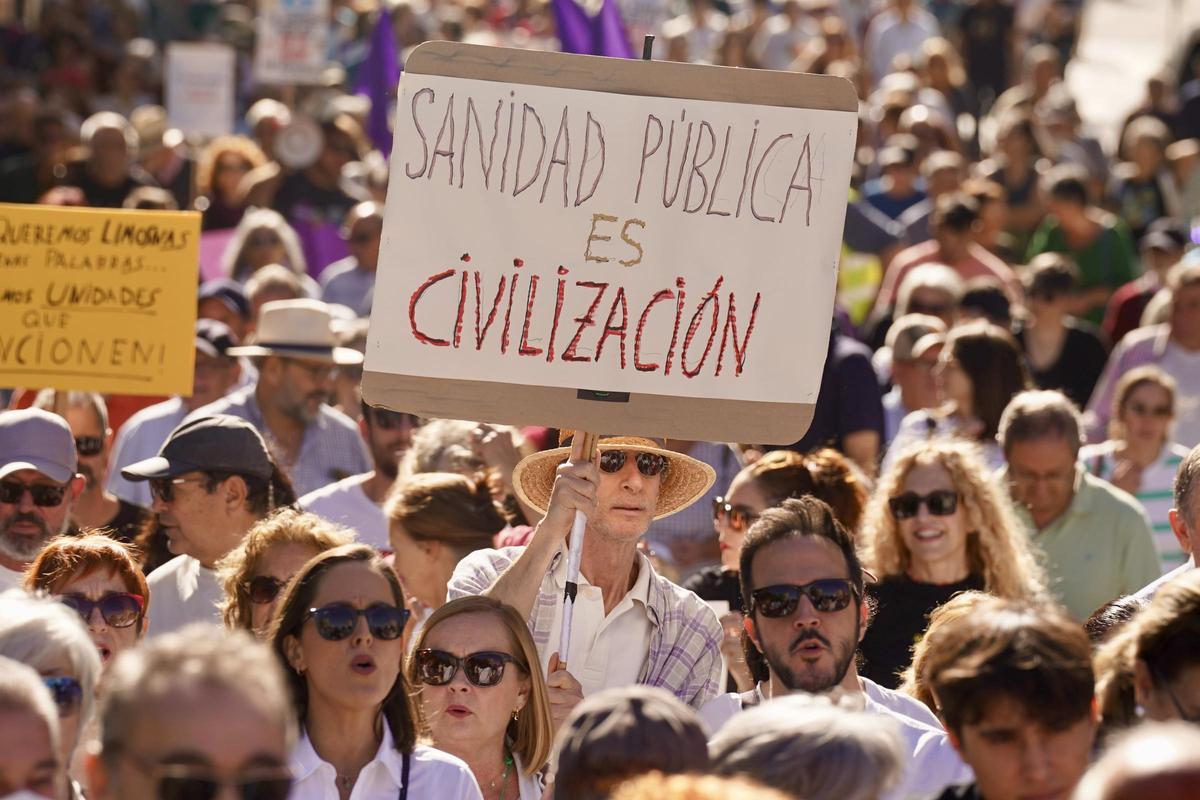 Marea Blanca se manifiesta por la sanidad pública en Málaga