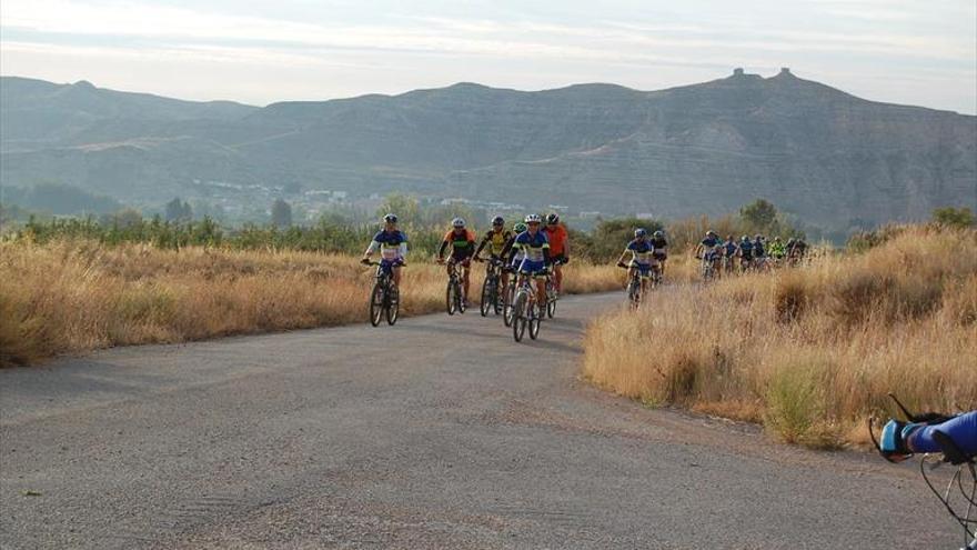 La XII BTT cicloturista congrega a cerca de cien ciclistas