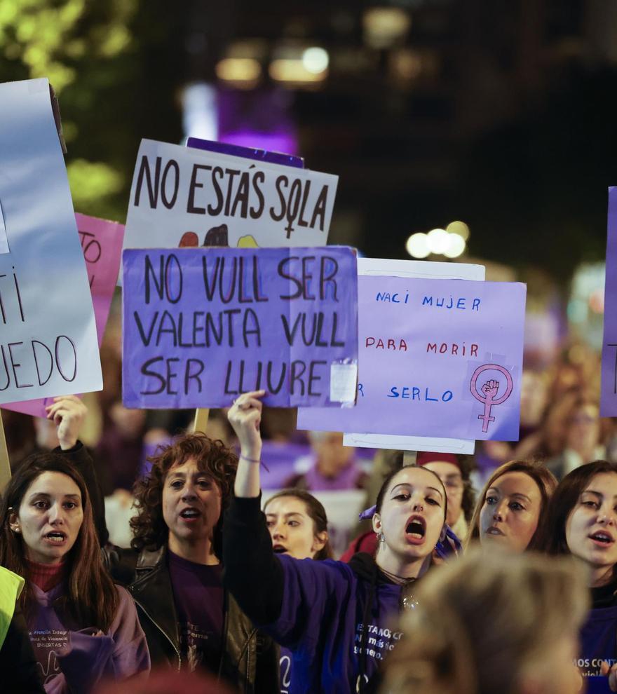 Una jueza deja en libertad a un maltratador con riesgo extremo de violencia letal para su exmujer y su hijo de 4 años