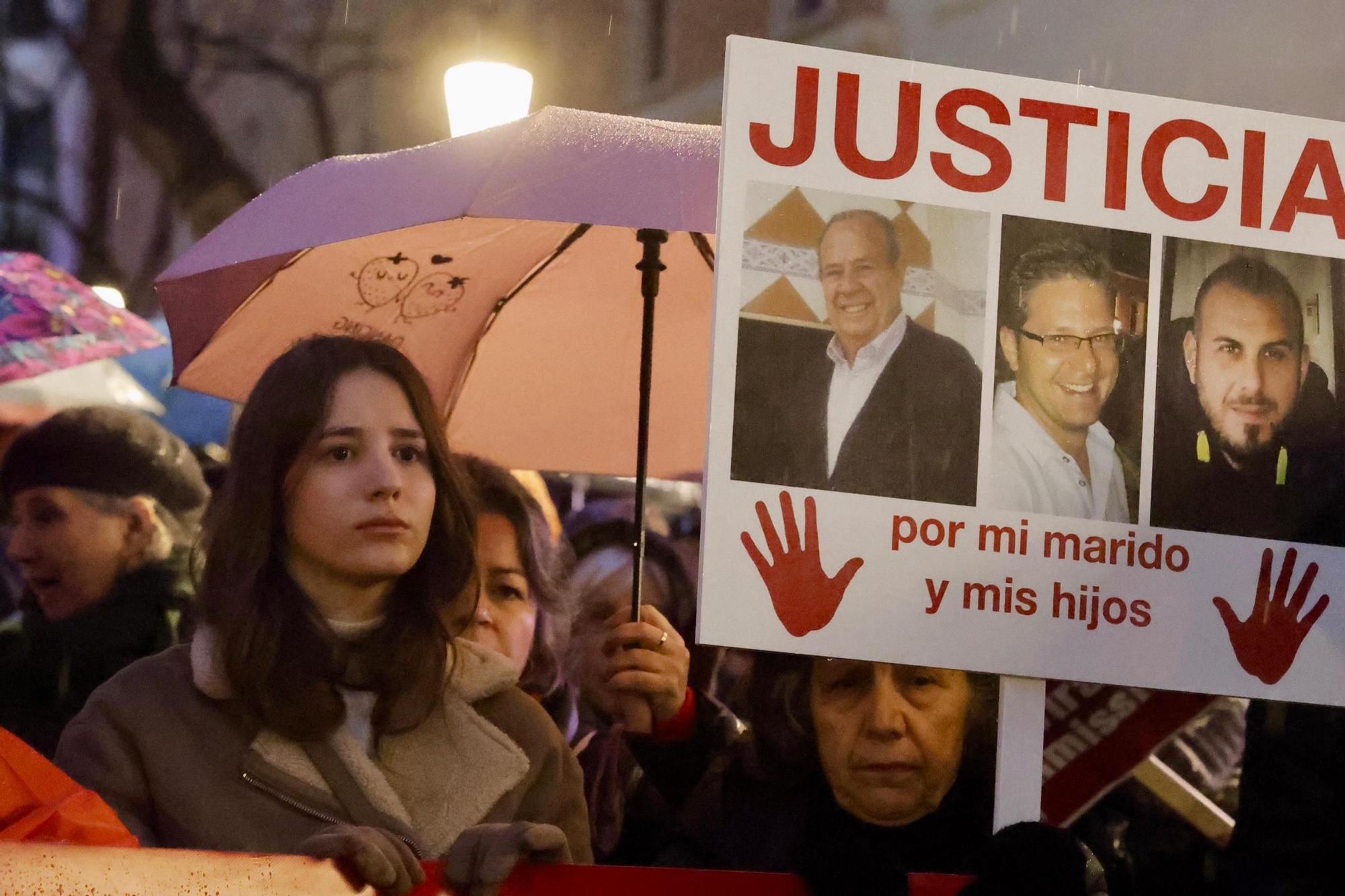 La cuarta manifestación contra Mazón por la gestión de la dana, en imágenes