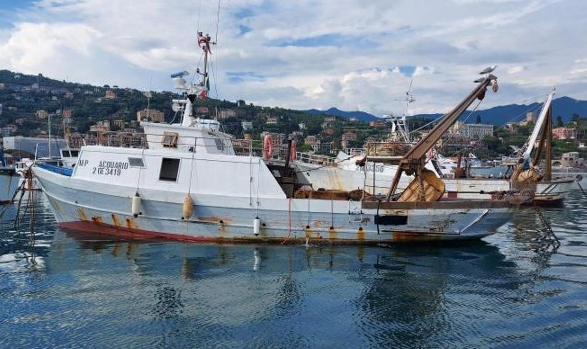 El pesquero «Acquario», localizado ahora por ACSM, antes del naufragio