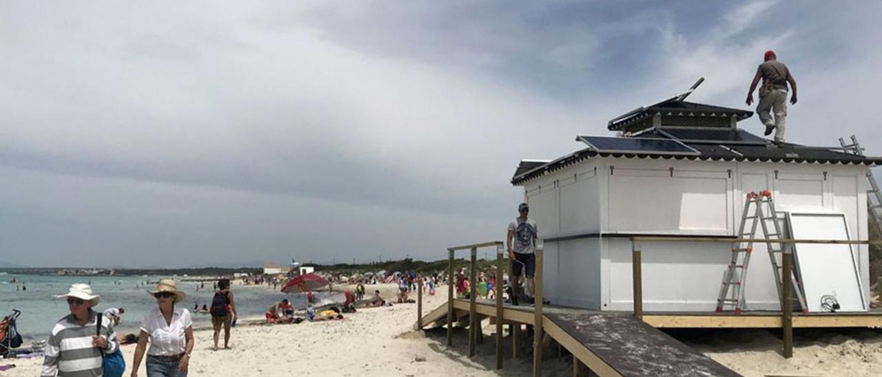 Un estudio del Ministerio y la UE aconseja demoler infraestructuras sobre las playas.