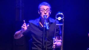 Un moment de l’actuació de Gertrudis al festival Acústica, a Figueres, aquest dimecres.