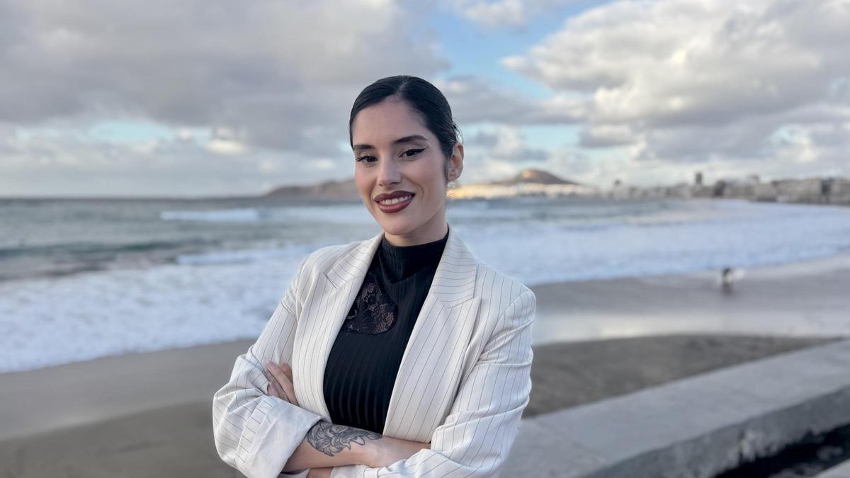 Laura Fernández, una  joven tinerfeña que padece endometriosis.