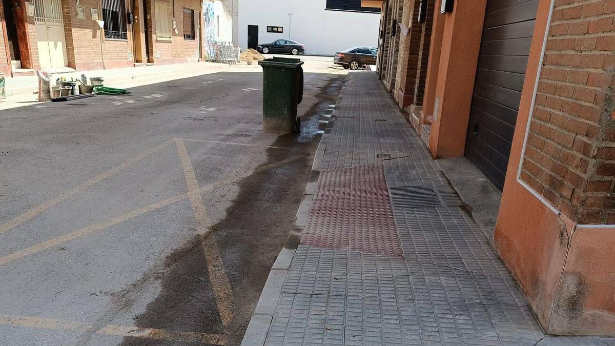 Calle Camelias, con el acerado accesible y renovado en su totalidad.