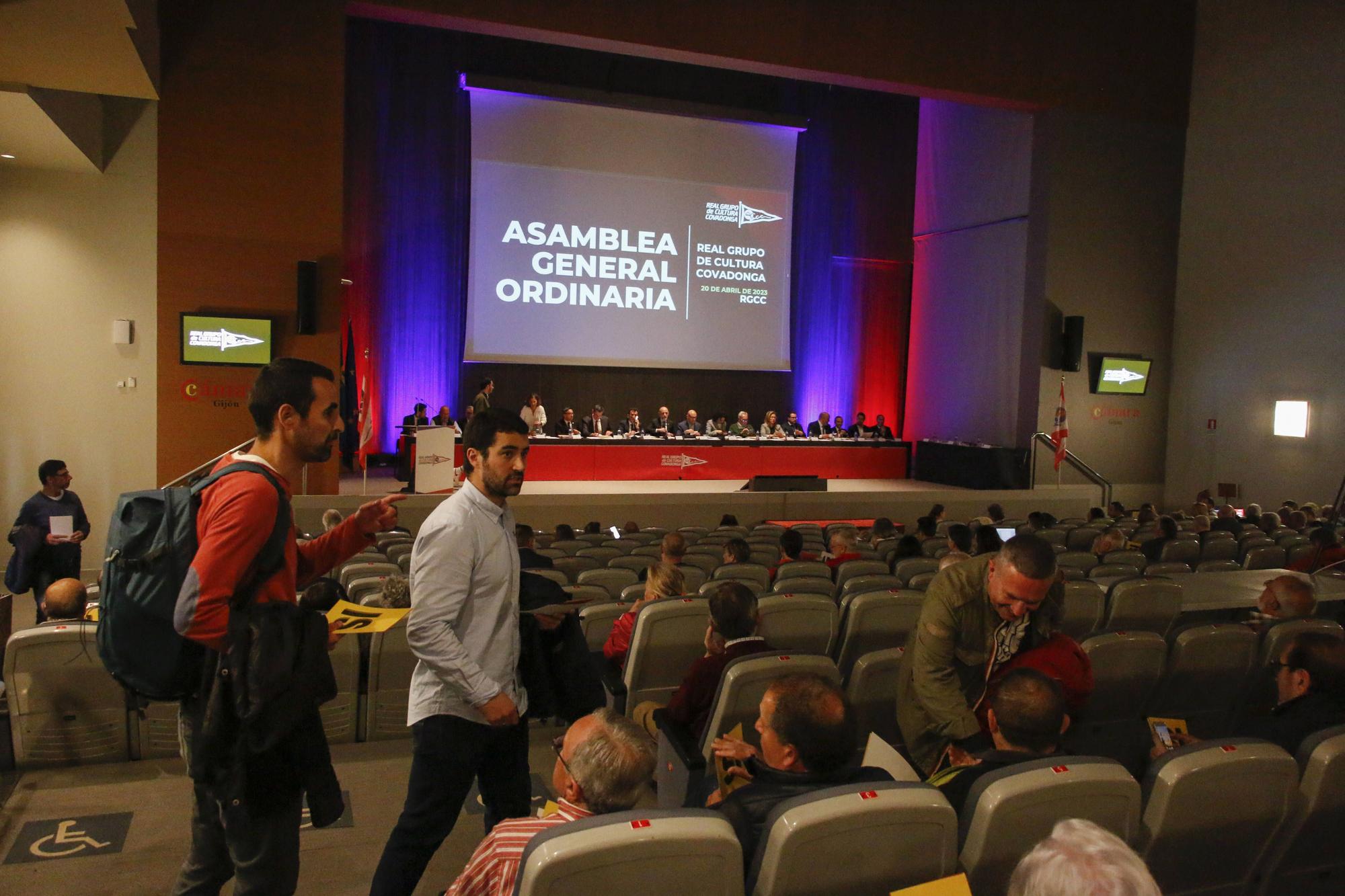 En imágenes: El Grupo Covadonga celebra su asamblea de socios