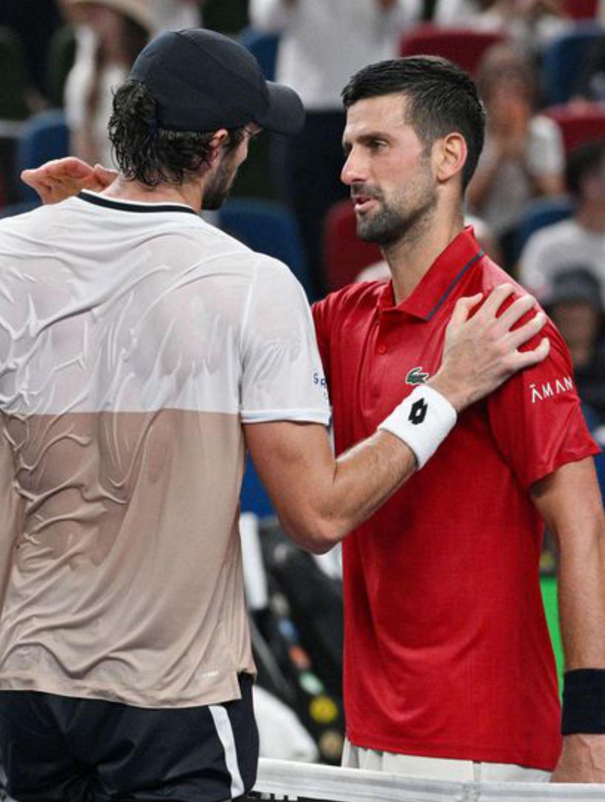 Djokovic cau i Shanghai tindrà una insòlita final entre cosins
