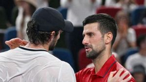Djokovic cau i Shanghai tindrà una insòlita final entre cosins