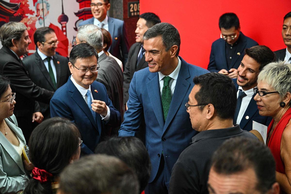 Pedro Sánchez inaugura el Instituto Cervantes de Shanghái