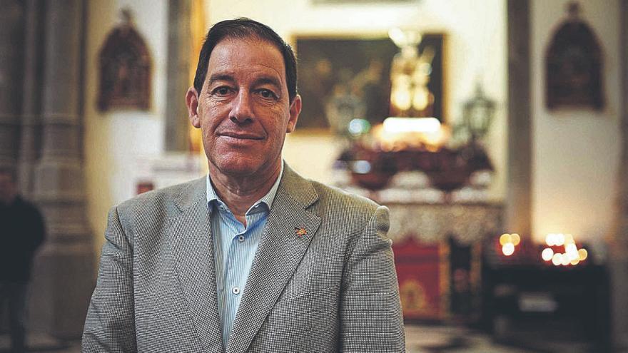 «La caridad debe ser un pilar fundamental de las cofradías»