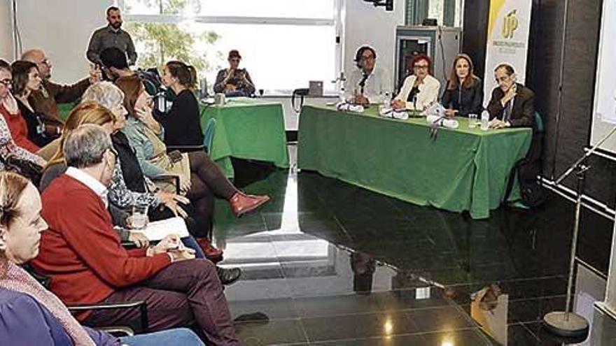 Acto contra la violencia machista celebrado ayer en la sede de la ONCE, en Palma, con la intervenciÃ³n de varios ponentes.