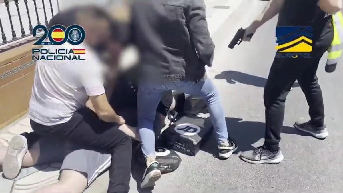 La red que reclutaba desde Alicante a menores para asesinatos también organizaba atentados.