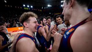 En el Barça todo son sonrisas después de acercarse un poco más al Madrid