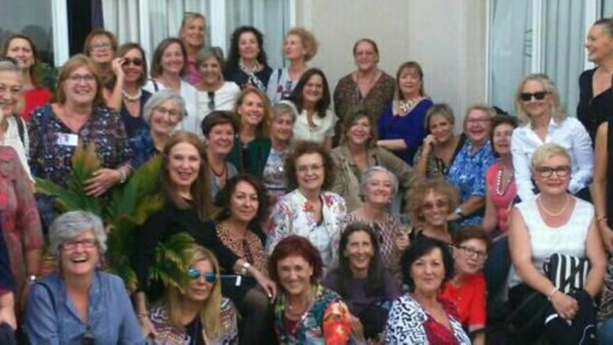 Reunión de antiguas alumnas del colegio Jesús María de Alicante