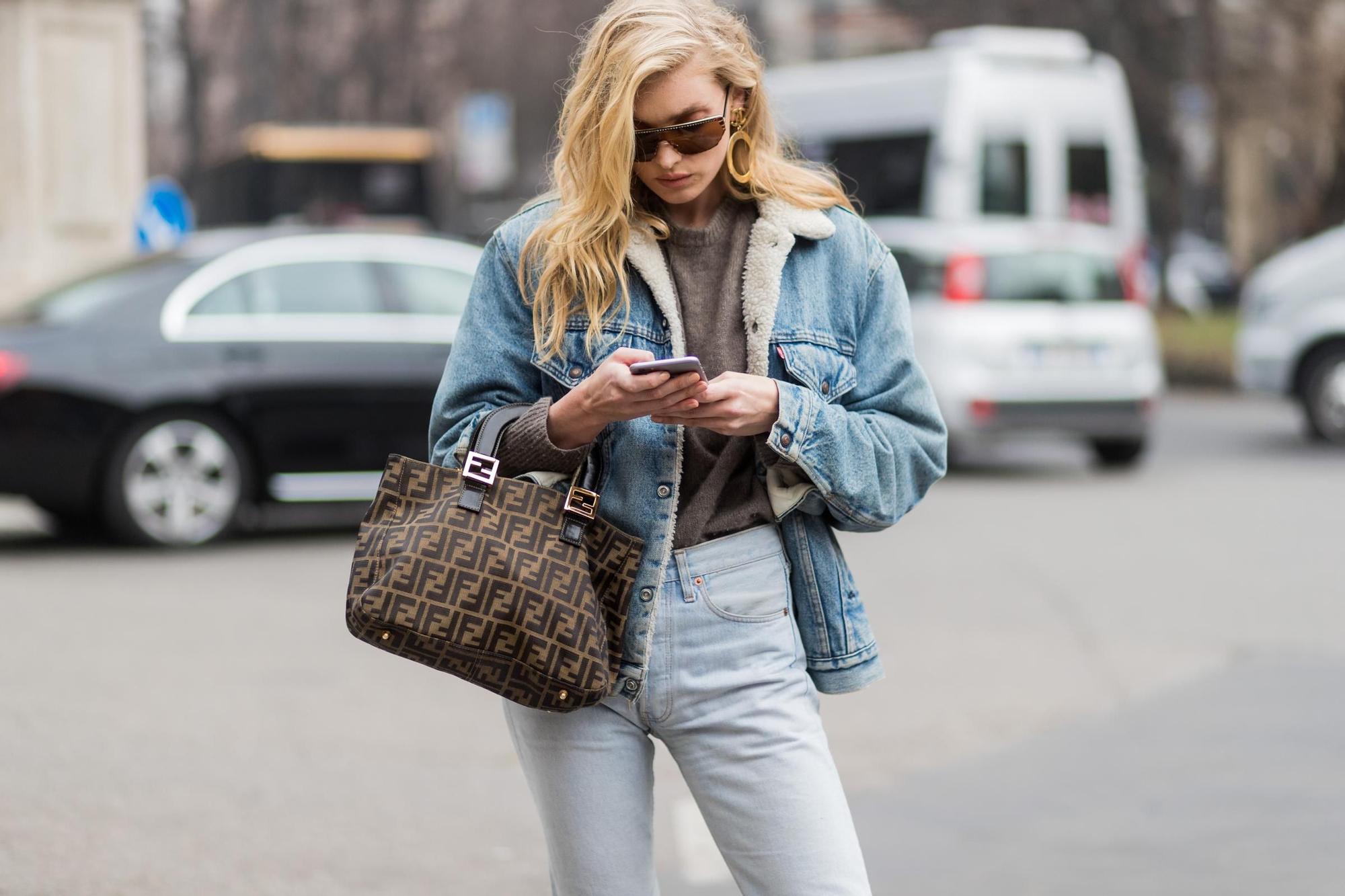 Elsa Hosk look denim