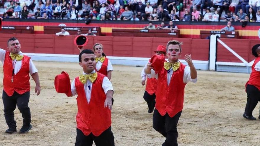 La Feria de Murcia incluye el espectáculo &#039;Popeye torero con sus enanitos marineros&#039;