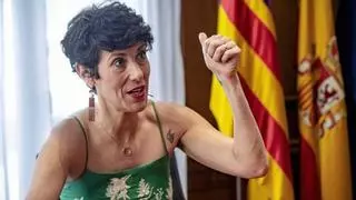 Saiz, tajante sobre la quiebra de sistema de las pensiones y los años cotizados y carga contra Feijóo: “En absoluto”