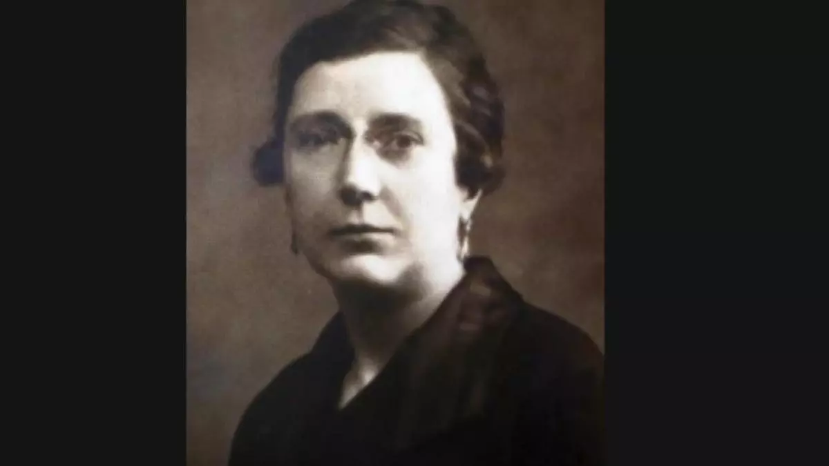 Las pioneras: Virginia Soler, María Hervás, Josefa Chabás, Damiana Zaragoza y Matilde Pérez