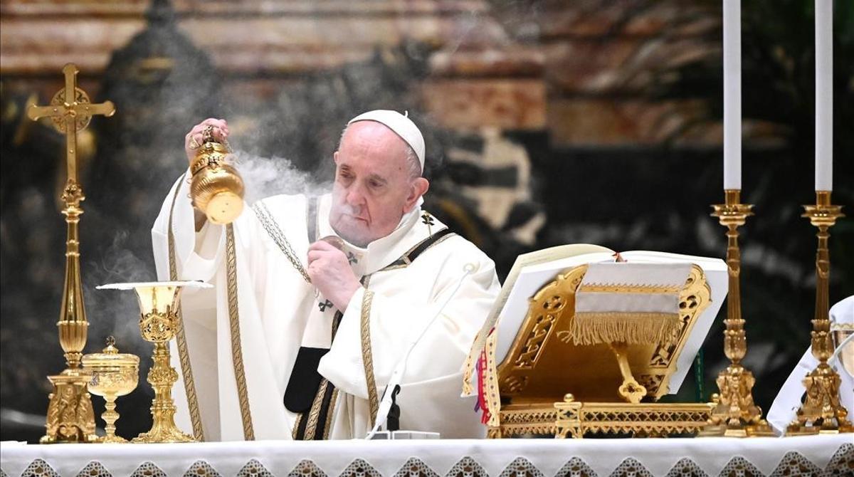 El papa Francisco en la Misa de Nochebuena. El papa Francisco en la Misa de Nochebuena.